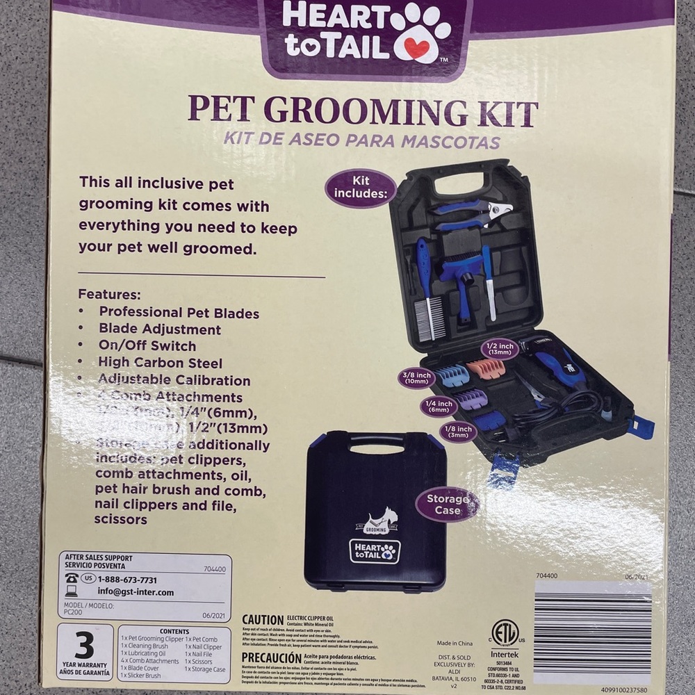 Pet grooming kit